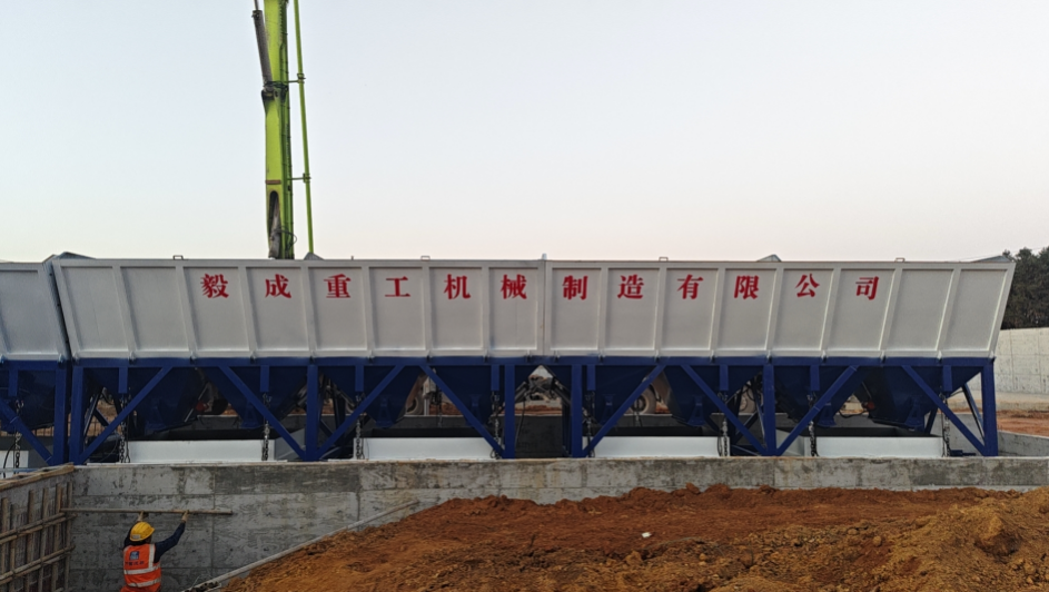 江西双180搅拌站安装现场